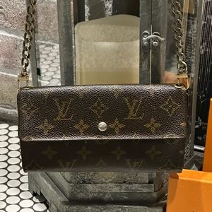Authentic Louis Vuitton Sarah trifold wallet